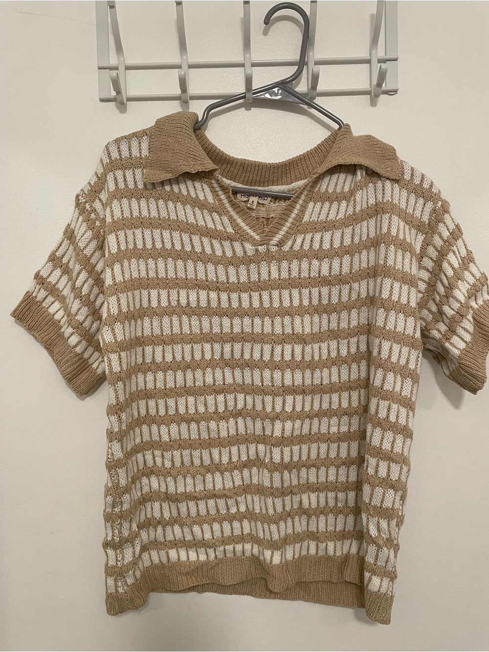 Main Strip Beige & White Striped Set Open-Knit Polo Sweater and Pants